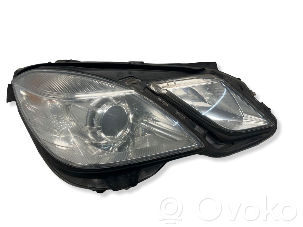 Mercedes-Benz E W212 Lampa przednia 