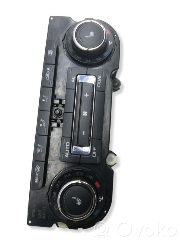 Skoda Superb B6 (3T) Panel klimatyzacji 