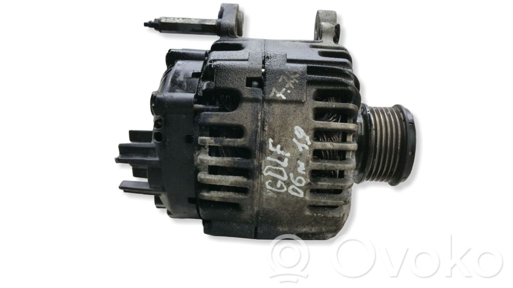 Volkswagen Golf V Ģenerators 