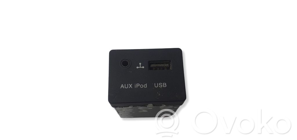 KIA Ceed USB socket connector 