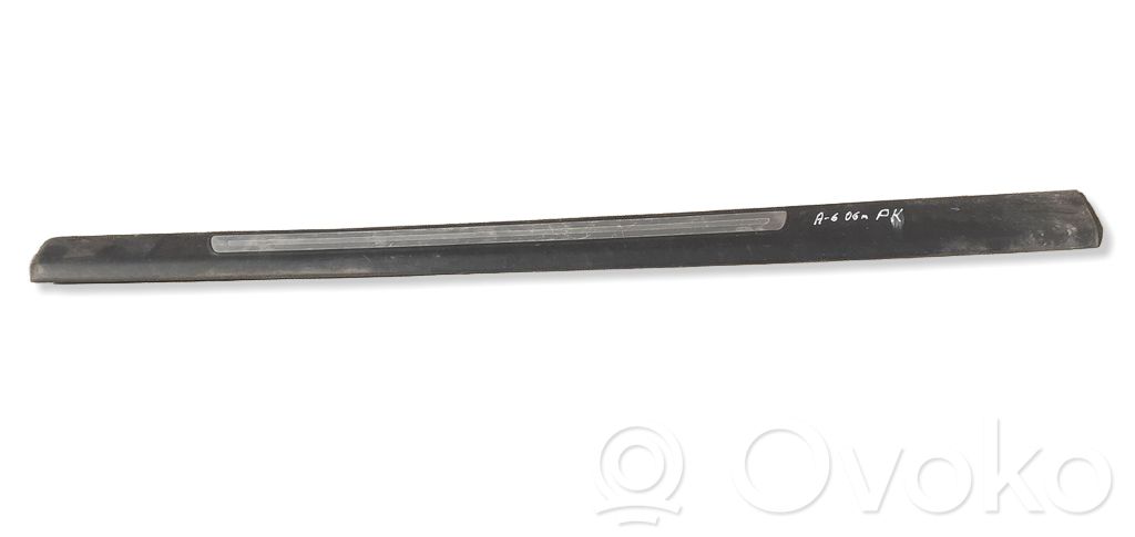 Audi A6 S6 C6 4F Listwa progowa przednia 