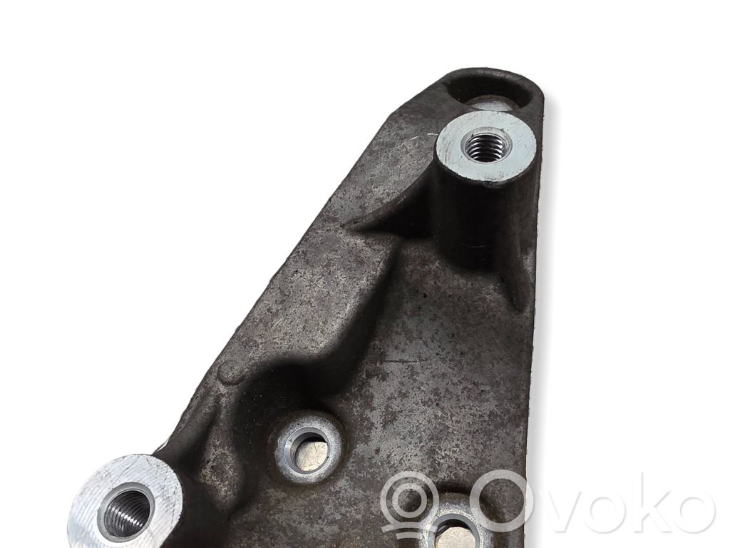 Mini One - Cooper F56 F55 Engine mounting bracket 