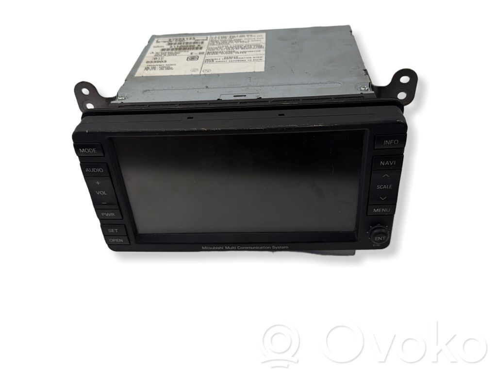 Mitsubishi Outlander Radio/CD/DVD/GPS head unit 