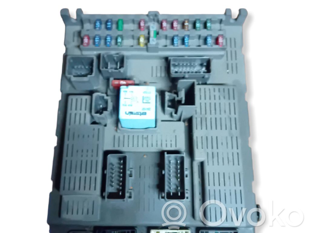 Citroen C5 Fuse module 