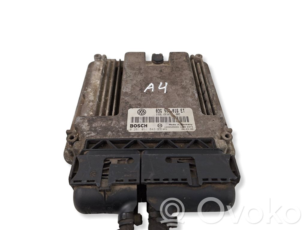 Volkswagen PASSAT B6 Engine control unit/module 