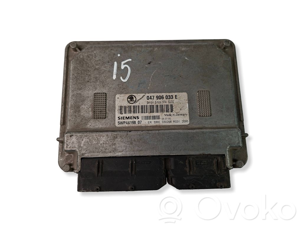Skoda Fabia Mk1 (6Y) Engine control unit/module 