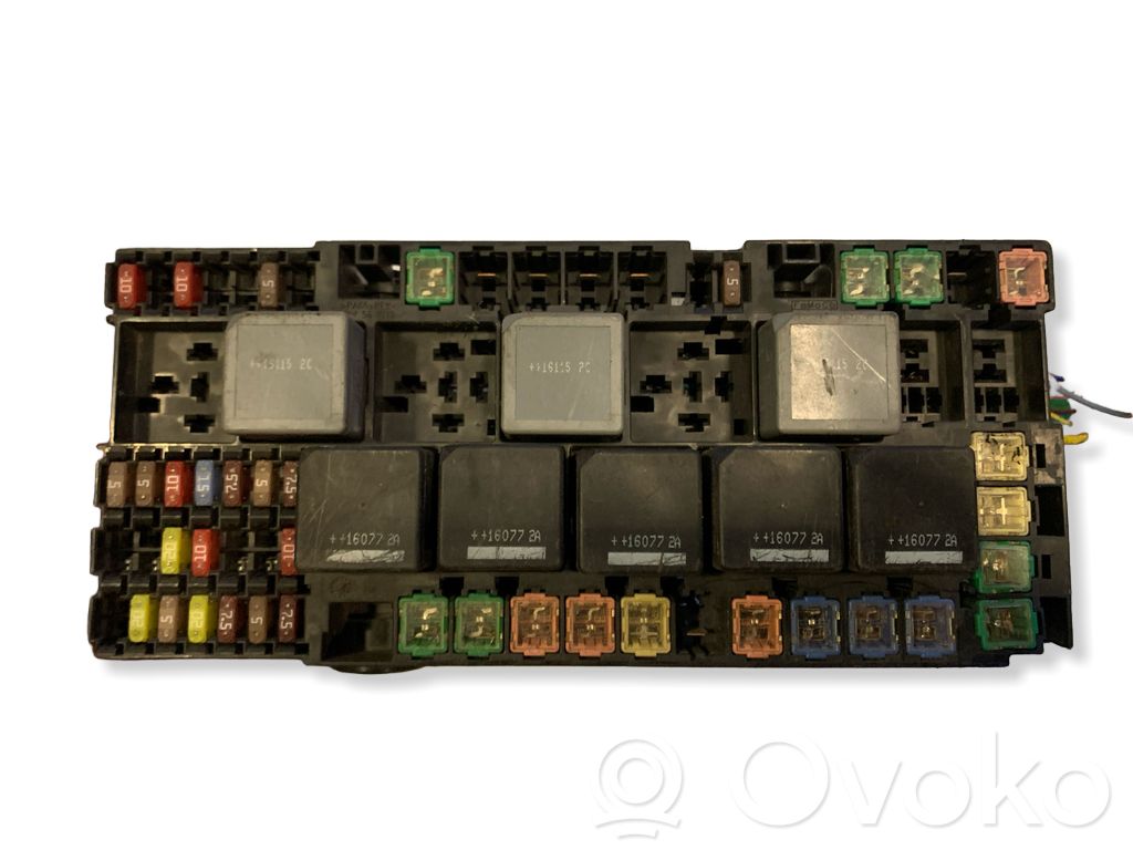 Fuse box set   BK2T14401