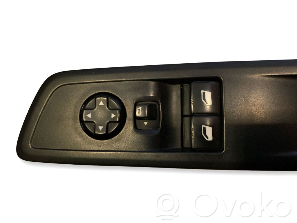 Electric window control switch   967B3350ZD