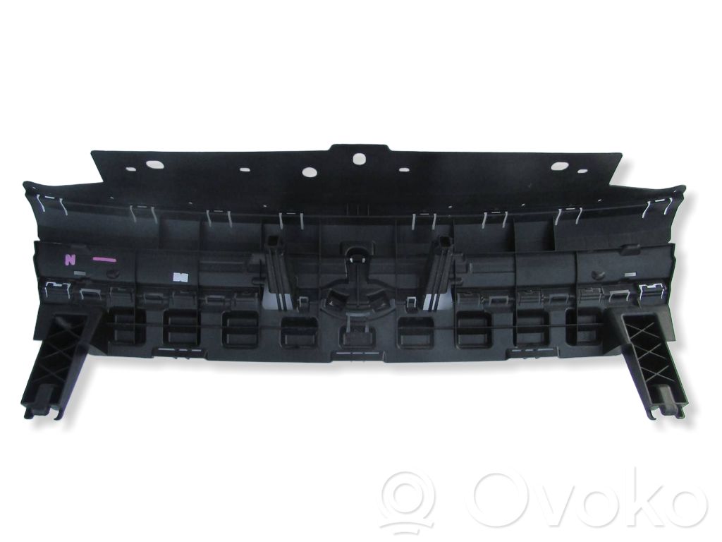 Volkswagen Caddy Maskownica / Grill / Atrapa górna chłodnicy 