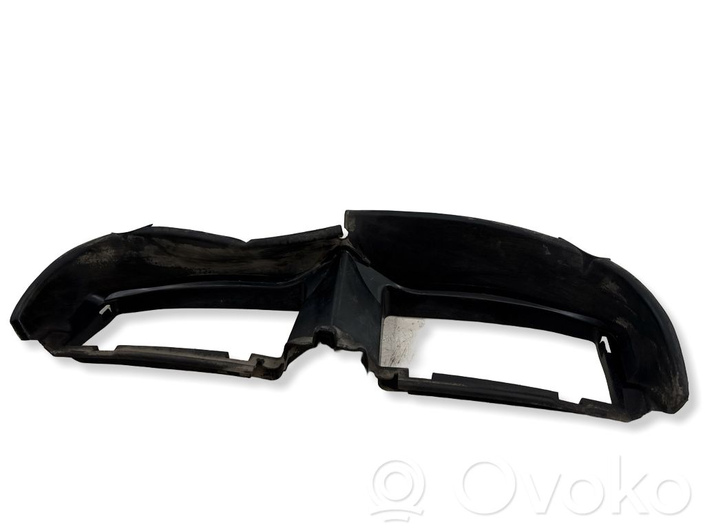 BMW 3 E90 E91 Oro paėmimo kanalo detalė (-ės) 