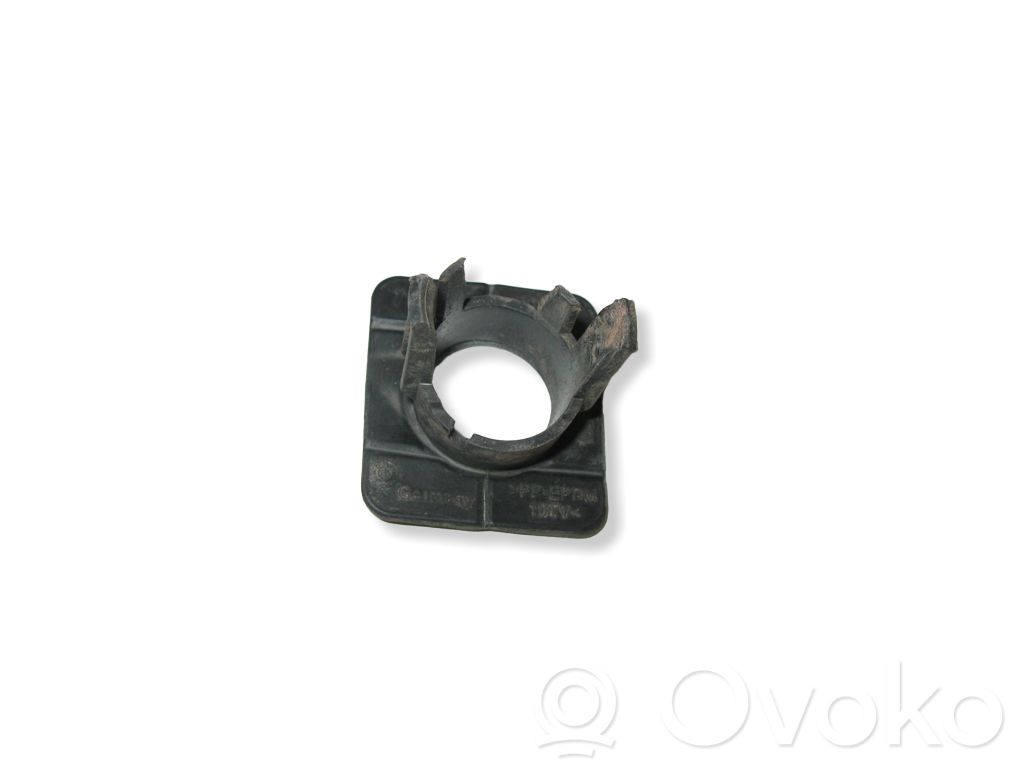 Front parking sensor holder (PDC)   7138408