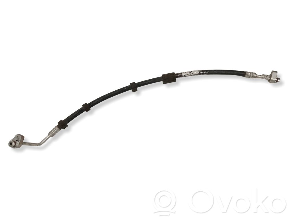 Audi A4 S4 B9 Ilmastointilaitteen putki (A/C) 