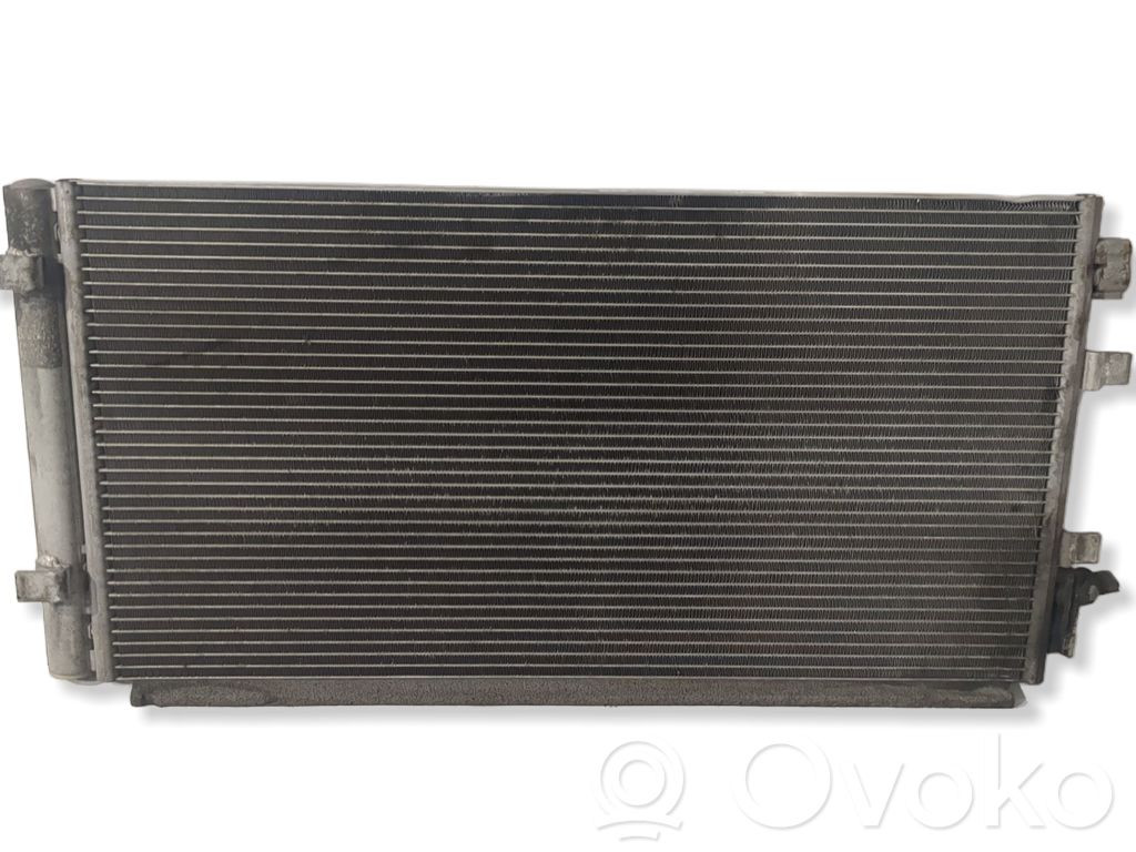 Renault Megane III Radiateur condenseur de climatisation 