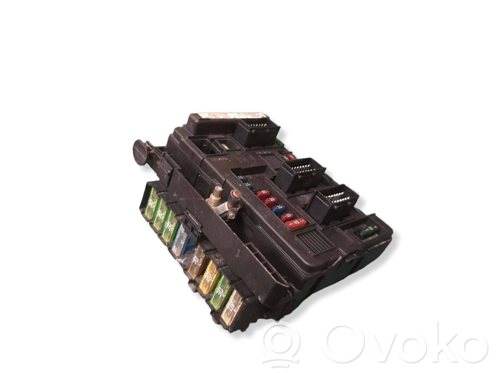 Peugeot 206 Fuse module 