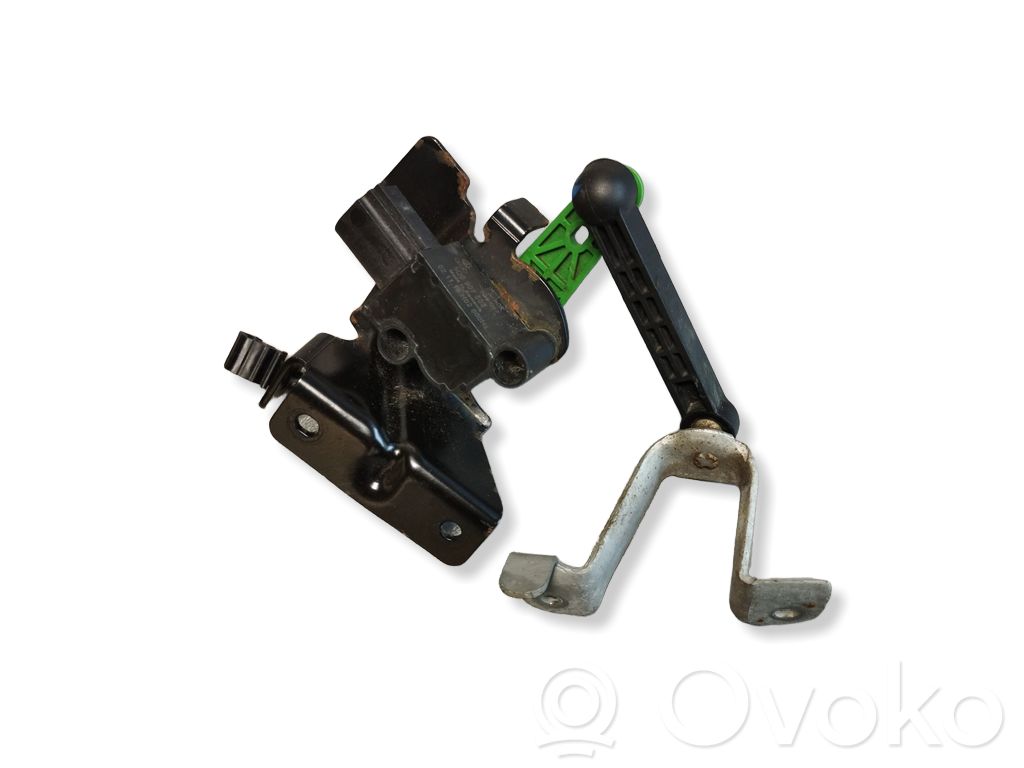 Audi Q3 F3 Rear height level sensor lever 