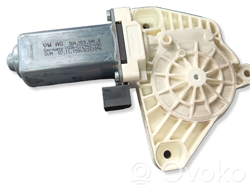Volkswagen PASSAT B8 Motor macara geam ușă față 
