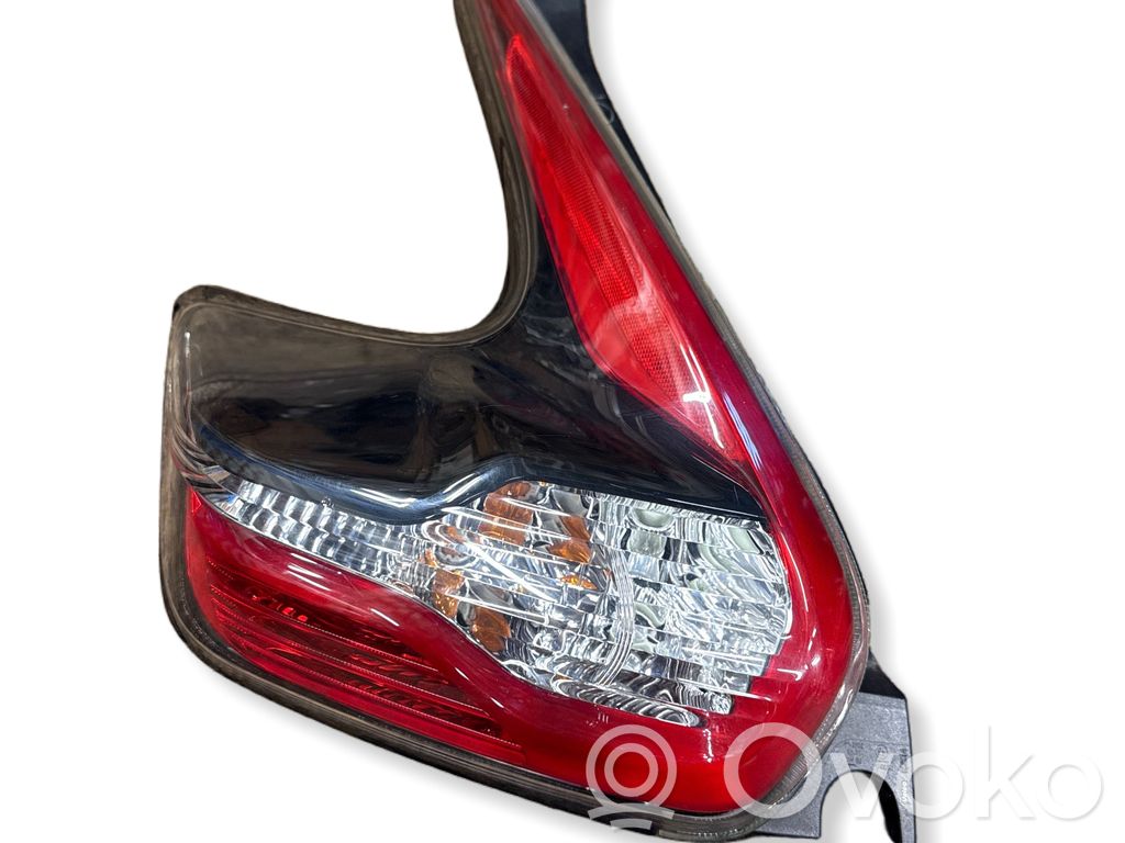 Nissan Juke I F15 Lampa tylna 