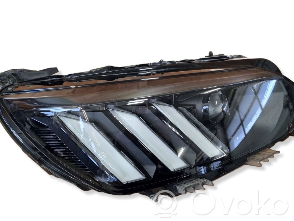 Peugeot 2008 II Lampa przednia 