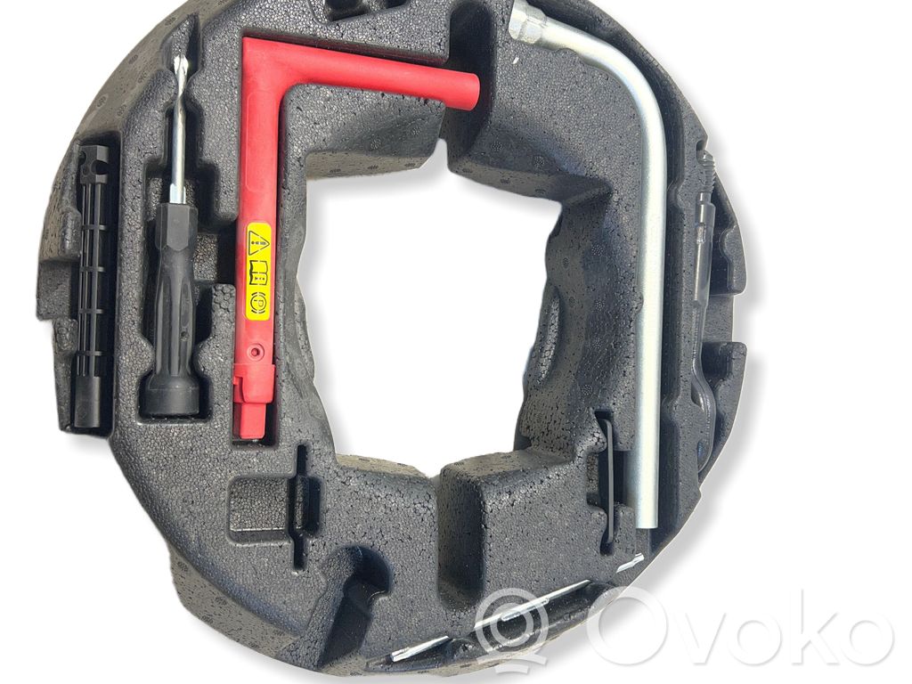 Audi A5 Tool set 
