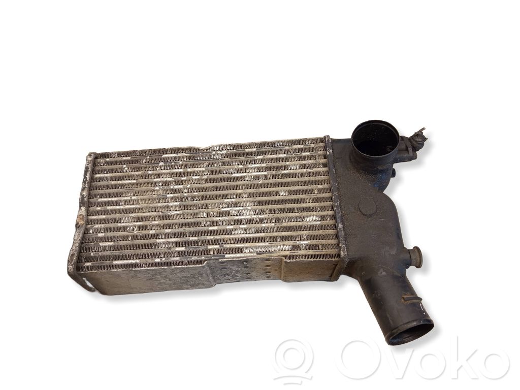 Audi 100 200 5000 C3 Oro nukreipėjas/ kanalas interkūlerio radiatoriaus 