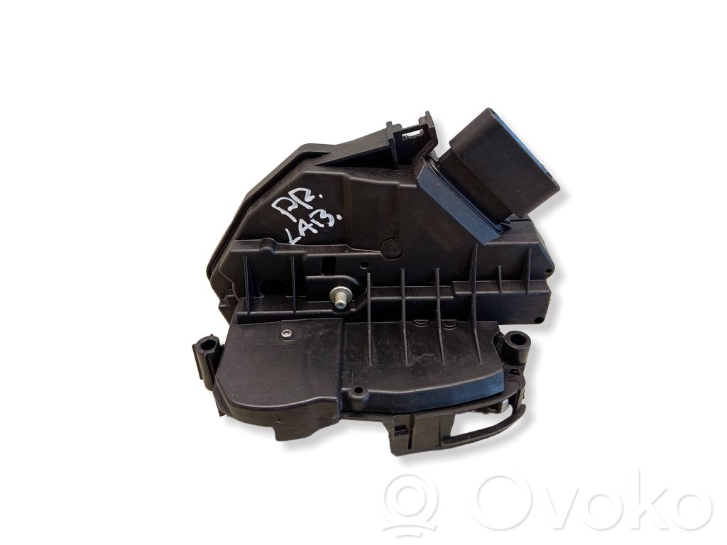 Ford Focus Priekšpusē slēdzene 
