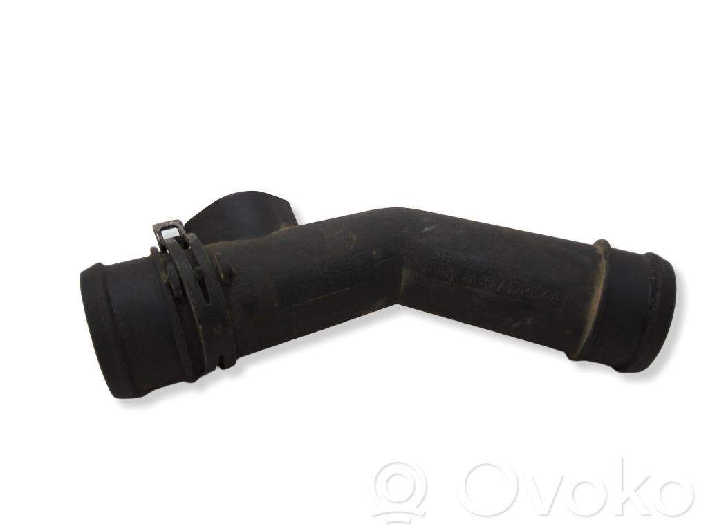 Volkswagen PASSAT B5.5 Intercooler hose/pipe 