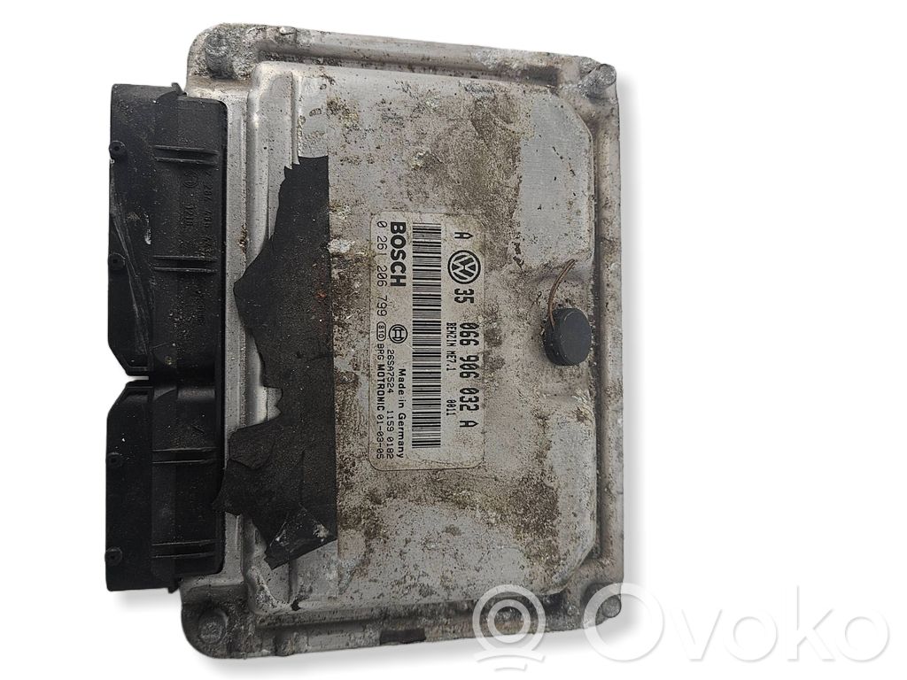 Volkswagen Golf IV Engine control unit/module 