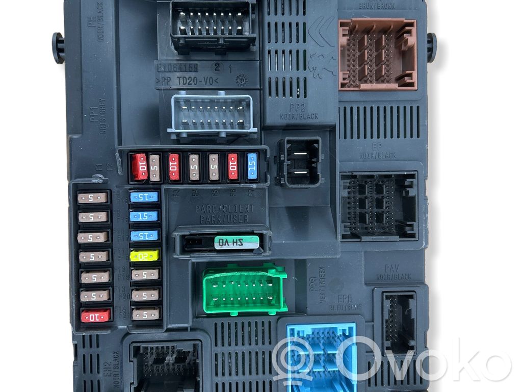 Peugeot 208 I Comfort/convenience module 
