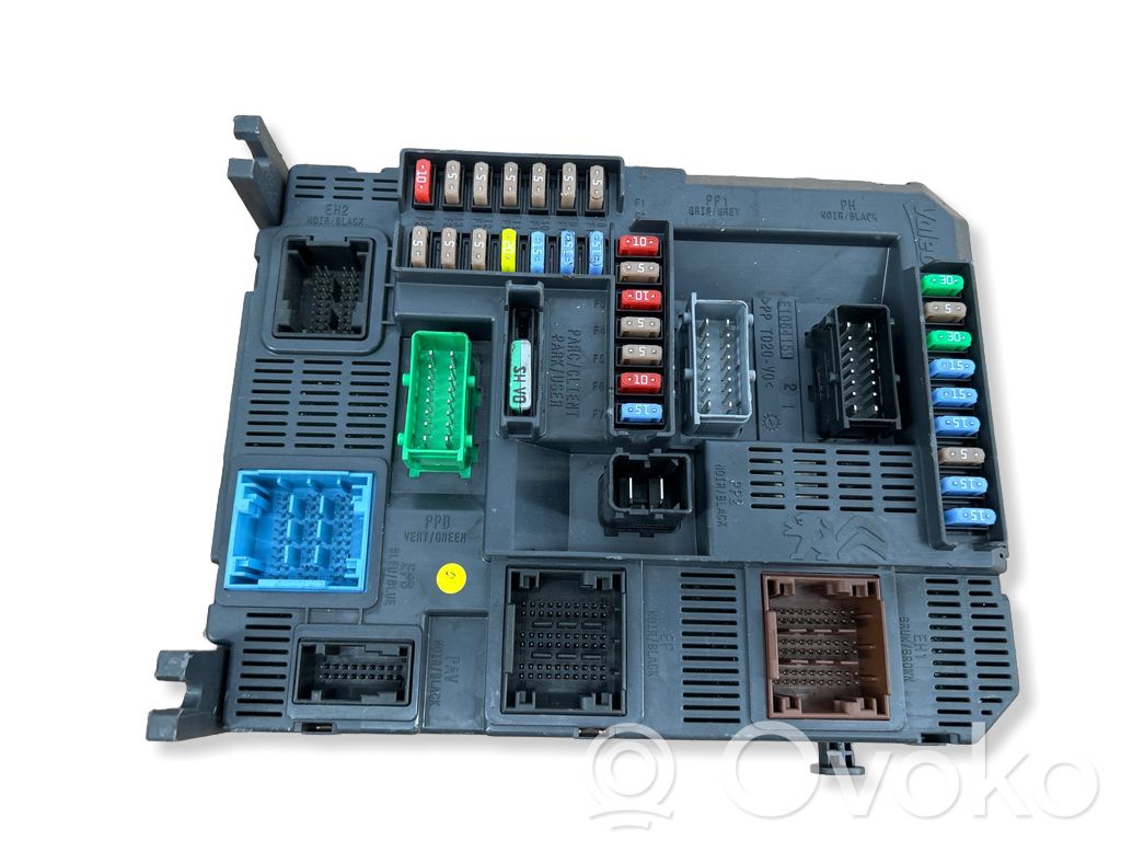 Peugeot 208 I Fuse module 