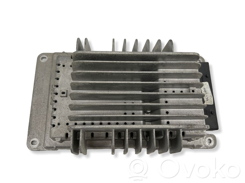 Audi A4 S4 B7 8E 8H Wzmacniacz audio 