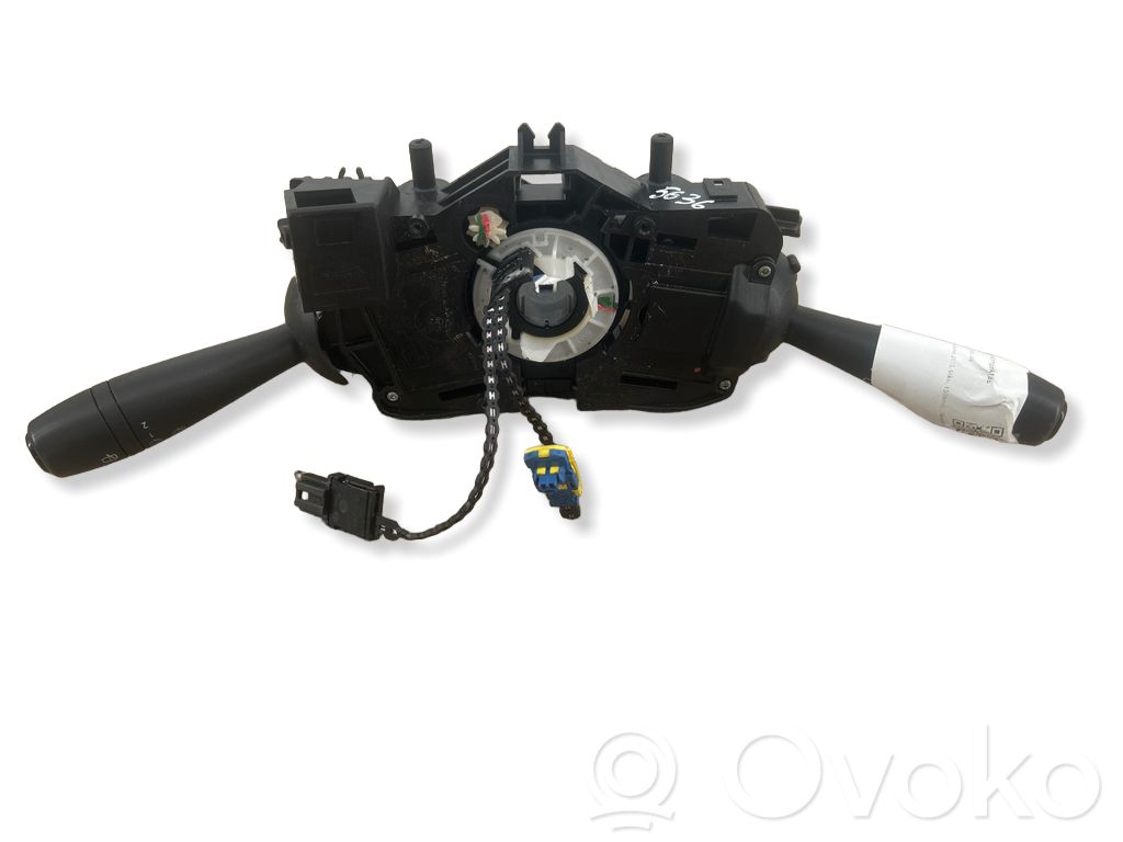Dacia Logan II Wiper turn signal indicator stalk/switch 