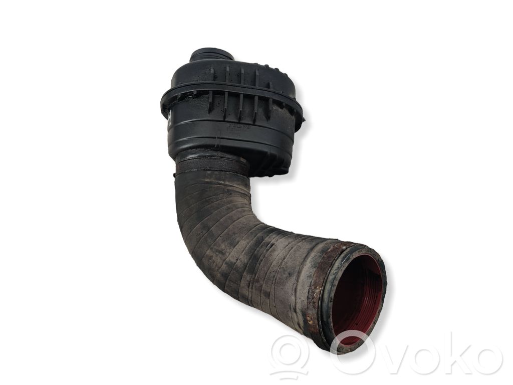 Volvo XC70 Intake resonator 