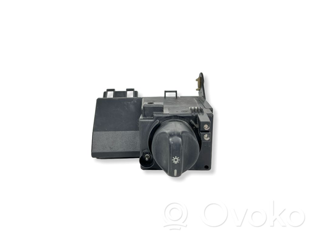 Mercedes-Benz E W210 Interruptor de luz 