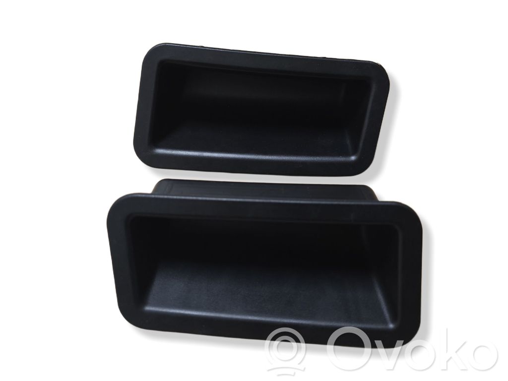 Tesla Model S Altra parte interiore 