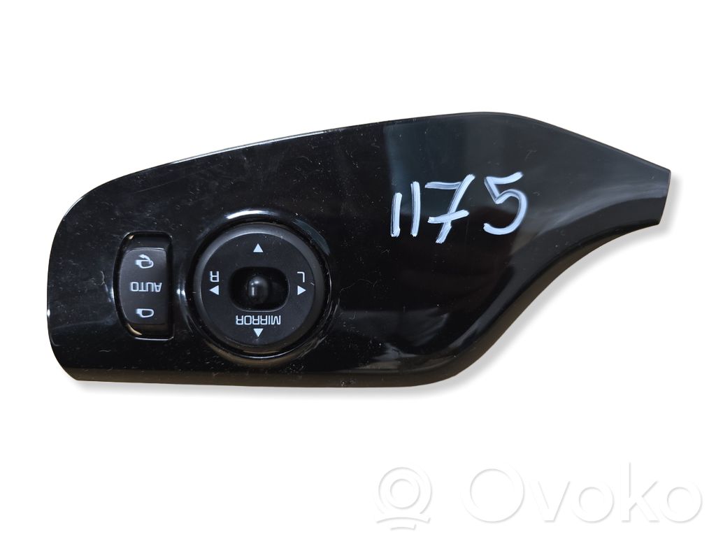 KIA Ceed Wing mirror switch 