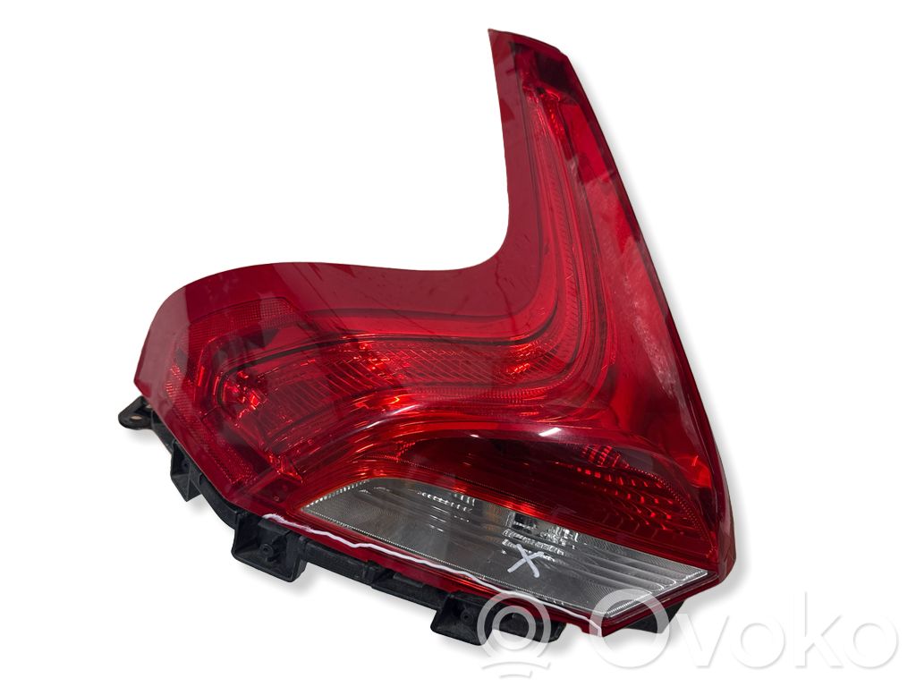 Volvo V40 Aizmugurējais lukturis virsbūvē 