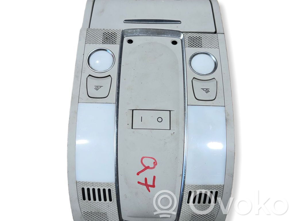 Audi Q7 4L Luz del asiento delantero 