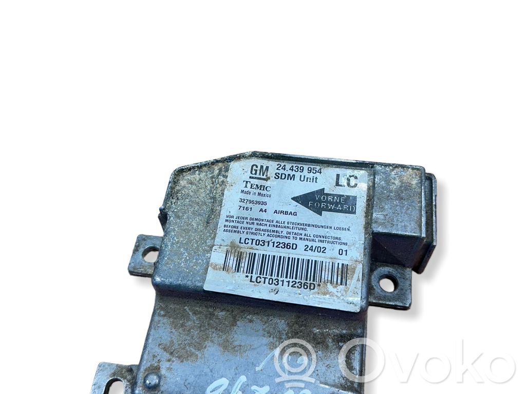 Opel Corsa C Airbag control unit/module 