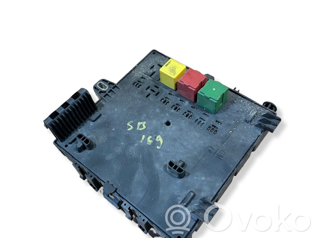 Opel Vectra C Fuse module 