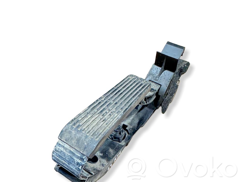 Mercedes-Benz E W211 Accelerator throttle pedal 