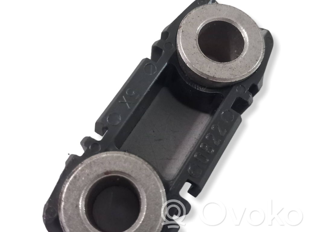 Steering column universal joint   90135890
