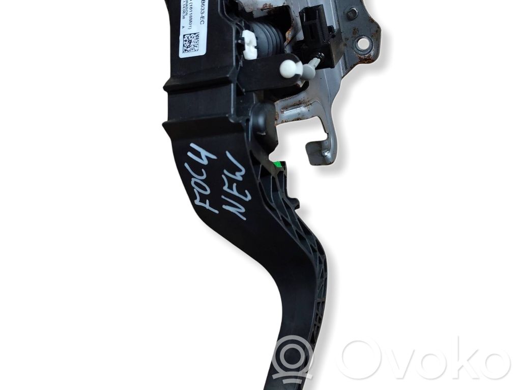 Pedal de embrague   JX617B633EC