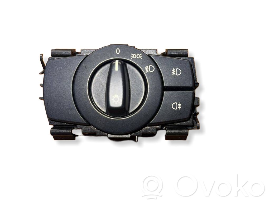 Light switch   6932798