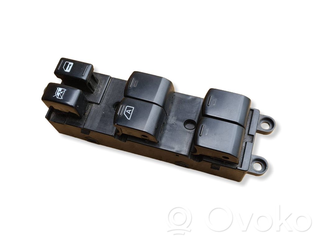 Electric window control switch   157447