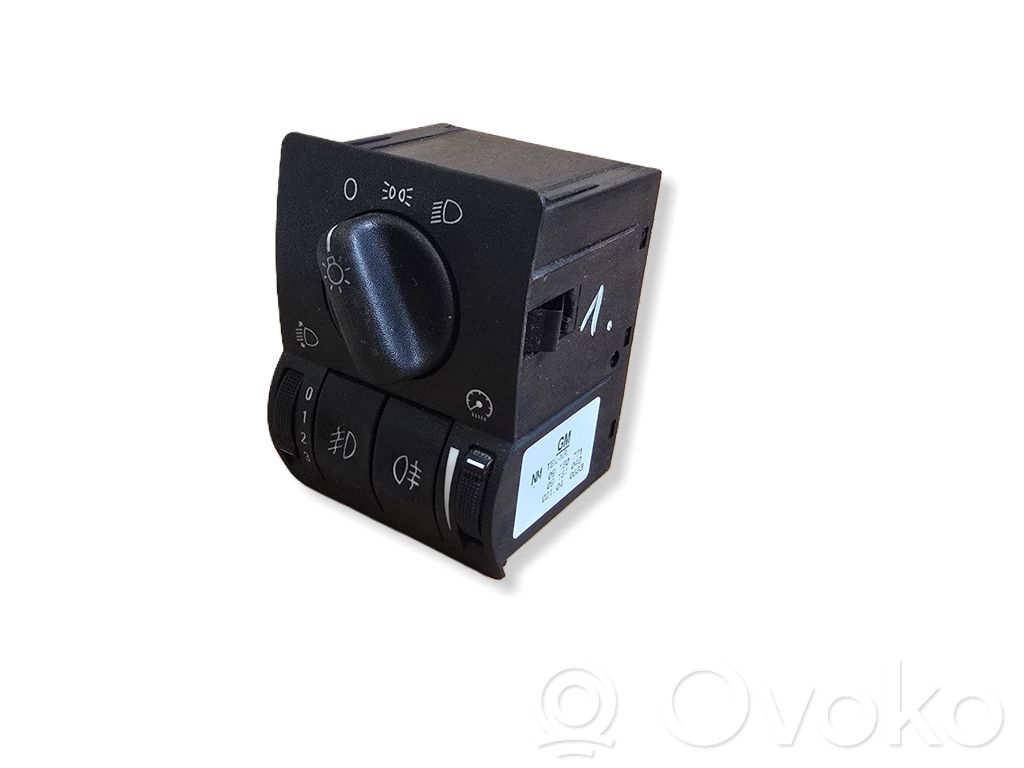 Light switch   09180771,09181042,021040883