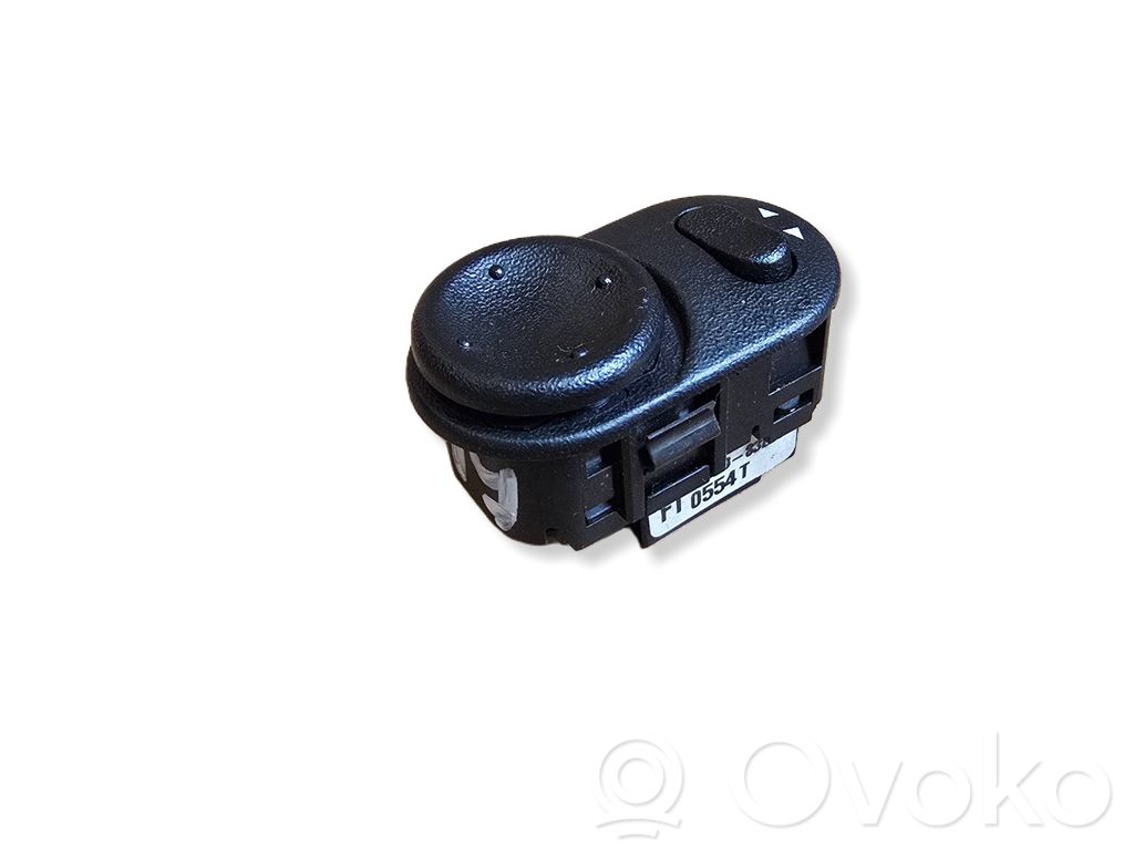 Wing mirror switch   3795083E20