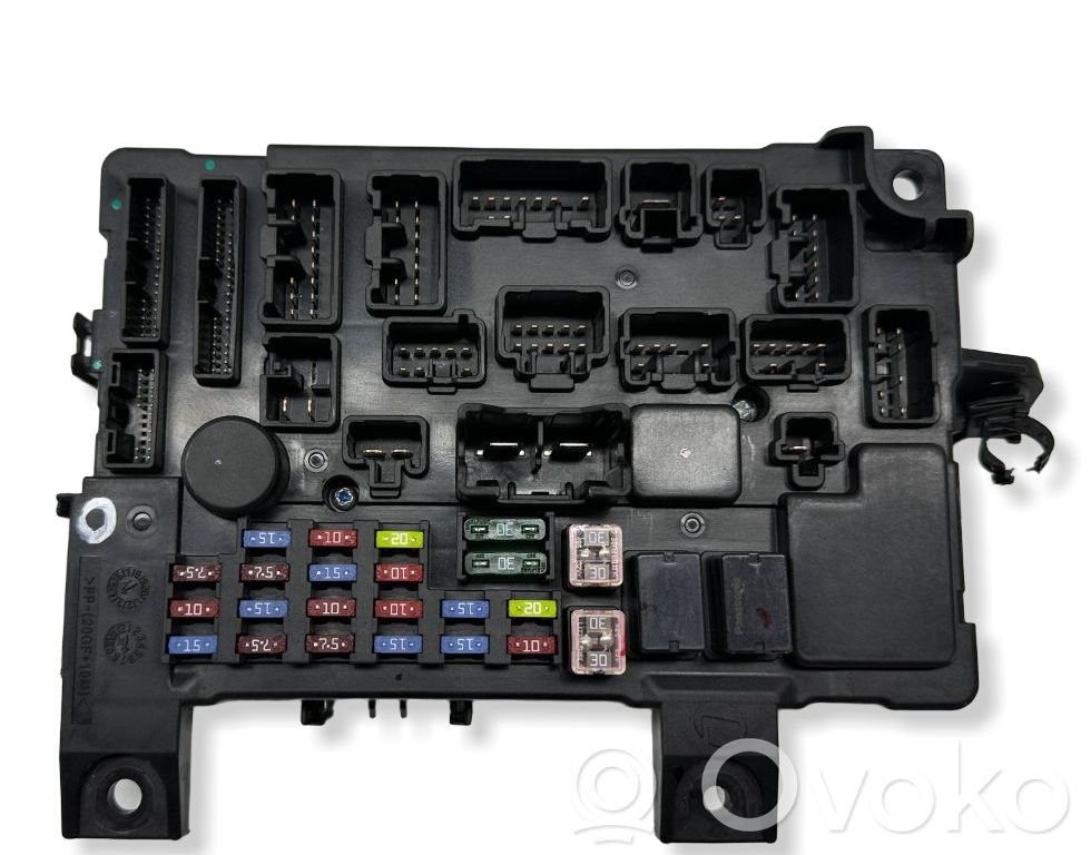 Mitsubishi Outlander Módulo de fusible 