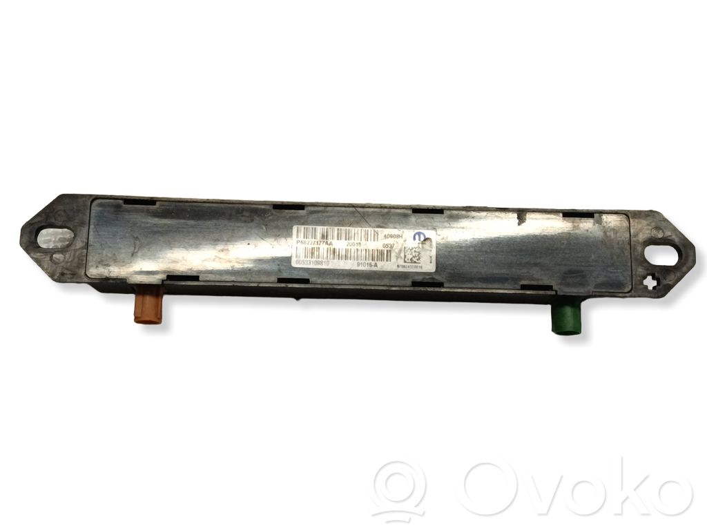 Chrysler Pacifica Antenna control unit 