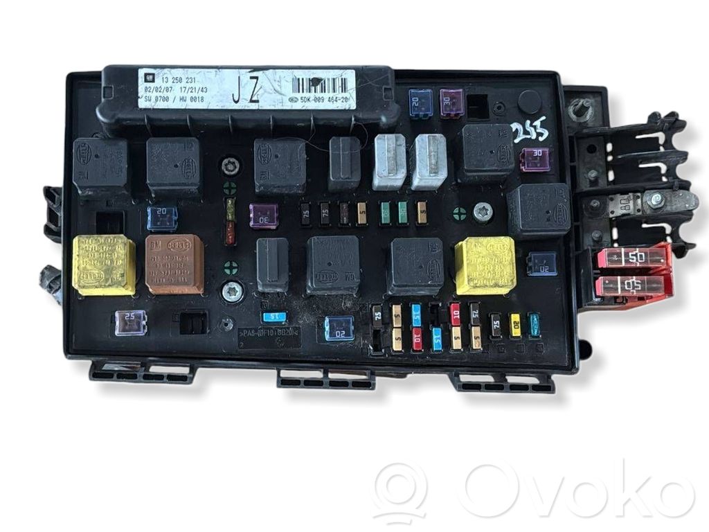 Opel Astra H Módulo de fusible 