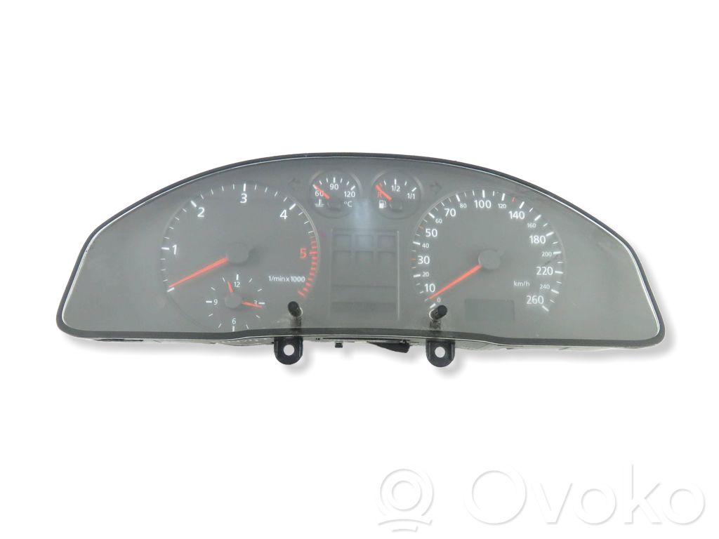 Audi A4 S4 B5 8D Tachimetro (quadro strumenti) 